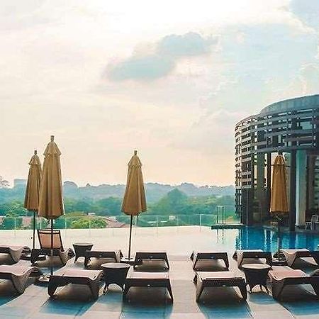 Momentus Hotel Alexandra Singapura Luaran gambar